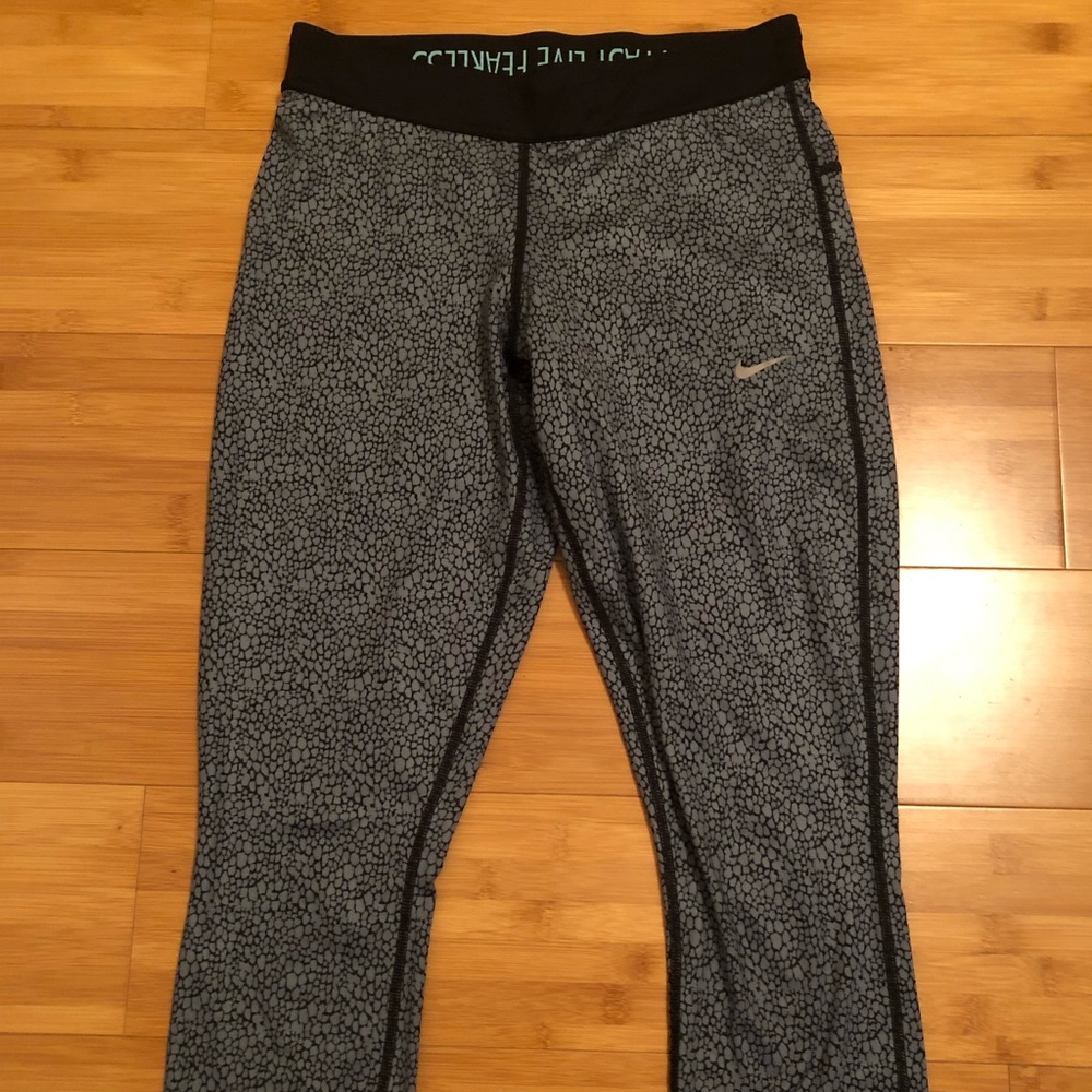 Nike crop workout pants